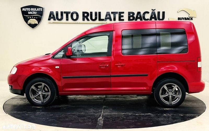 Second-hand VW Caddy 102 CP (75 kW) 2008 Culoarerosu Monovolum