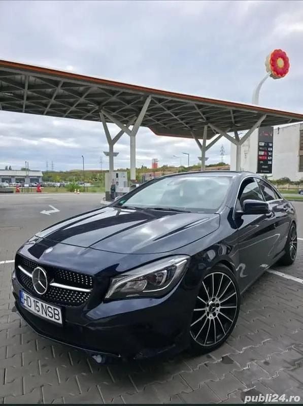 Second-hand Mercedes CLA200 Urban 135 CP (99 kW) 2016 Berlinǎ