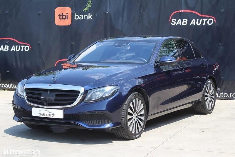Albastru Utilizat 2016 Mercedes E220 Exclusive Berlinǎ | 21.990 EUR (Puțin scump) - Imagine 1/4