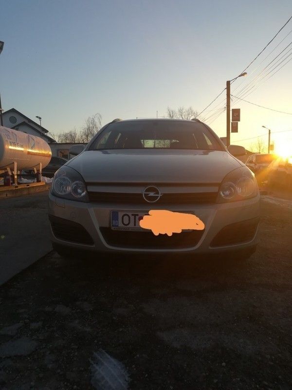 Gri Utilizat 2005 Opel Astra Break | 2.999 EUR (Scump) - Imagine 1/4