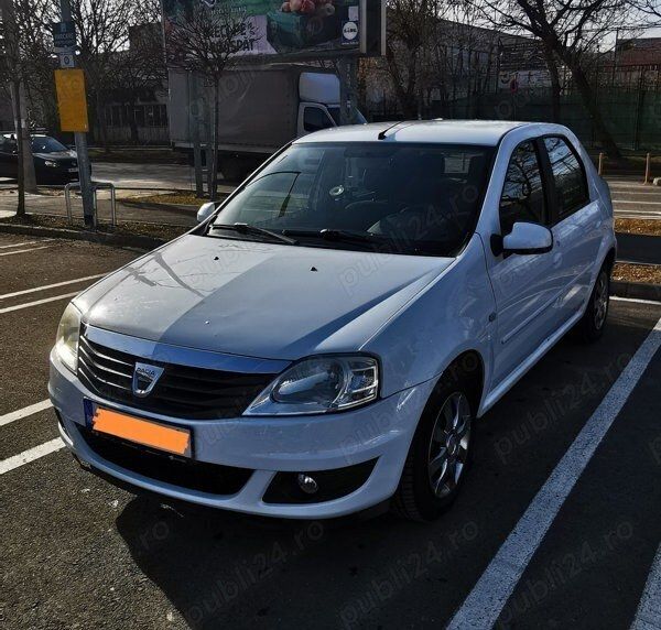 Second-hand Dacia Logan 90 CP (66 kW) 2012 Alb Berlinǎ