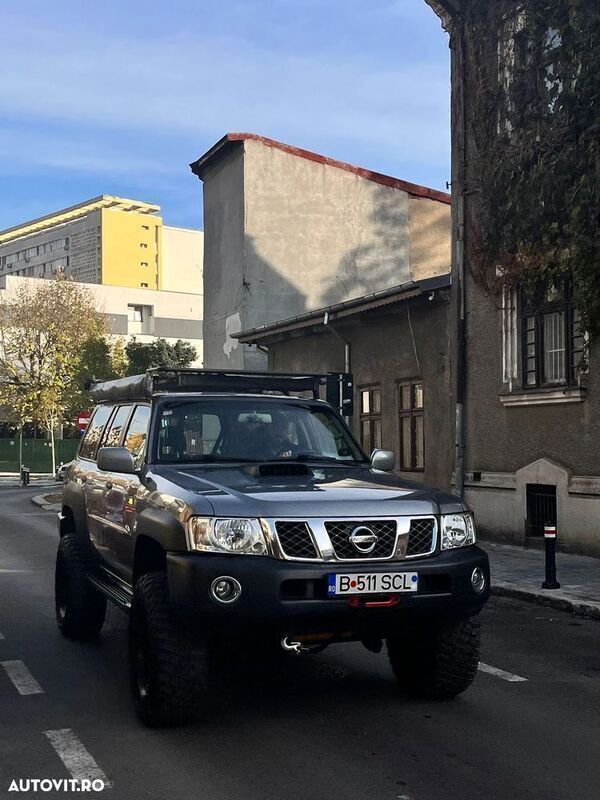 Argint Utilizat 2007 Nissan Patrol SUV | 20.000 EUR - Imagine 1/4