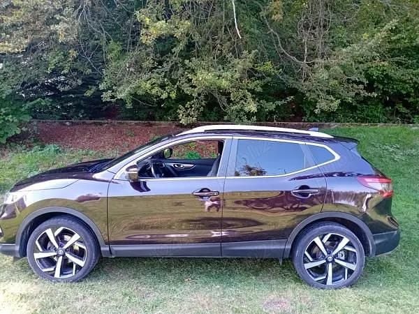 Violet Utilizat 2018 Nissan Qashqai Tekna SUV | 15.500 EUR (Puțin scump) - Imagine 1/4