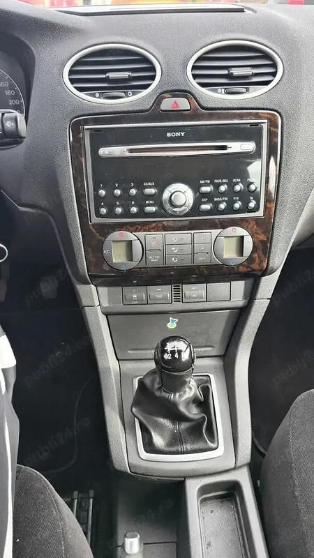 Second-hand Ford Focus 115 CP (84 kW) 2005 Gri Hatchback