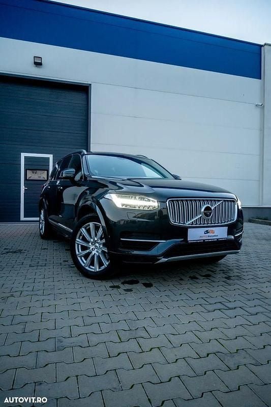 Culoaregri Utilizat 2017 Volvo XC90 Inscription SUV | 28.400 EUR (Preț OK) - Imagine 1/4