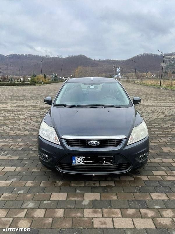 Culoaregri Second-hand 2011 Ford Focus Hatchback | 2.550 EUR (Preț bun) - Imagine 1/4