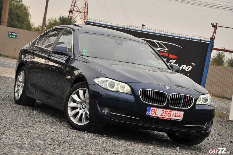 Albastru Utilizat 2012 BMW 520 Comfort Edition Berlinǎ | 13.290 EUR (Preț OK) - Imagine 1/4