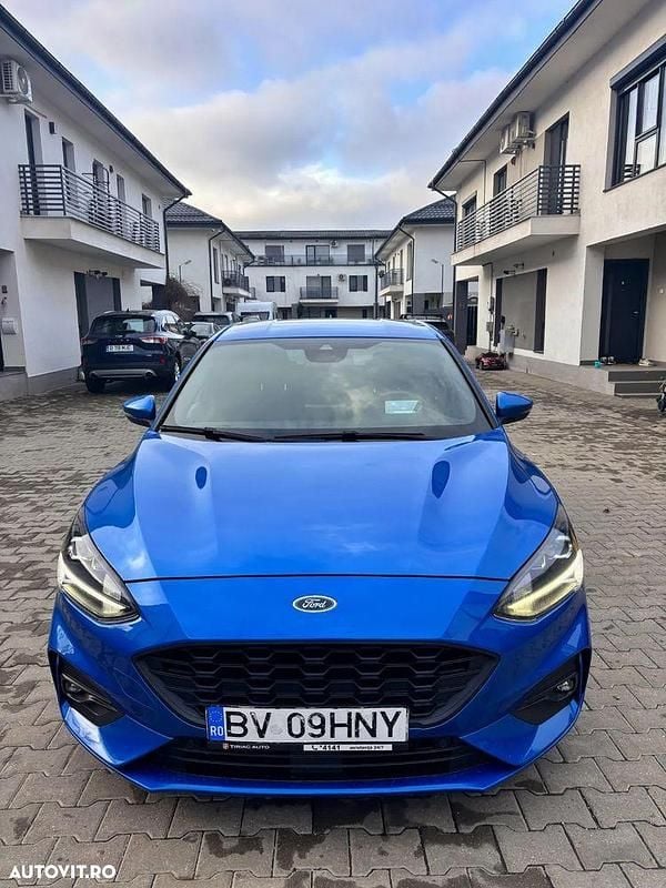Culoarealbastru Utilizat 2018 Ford Focus ST-Line Hatchback | 13.900 EUR (Puțin scump) - Imagine 1/4