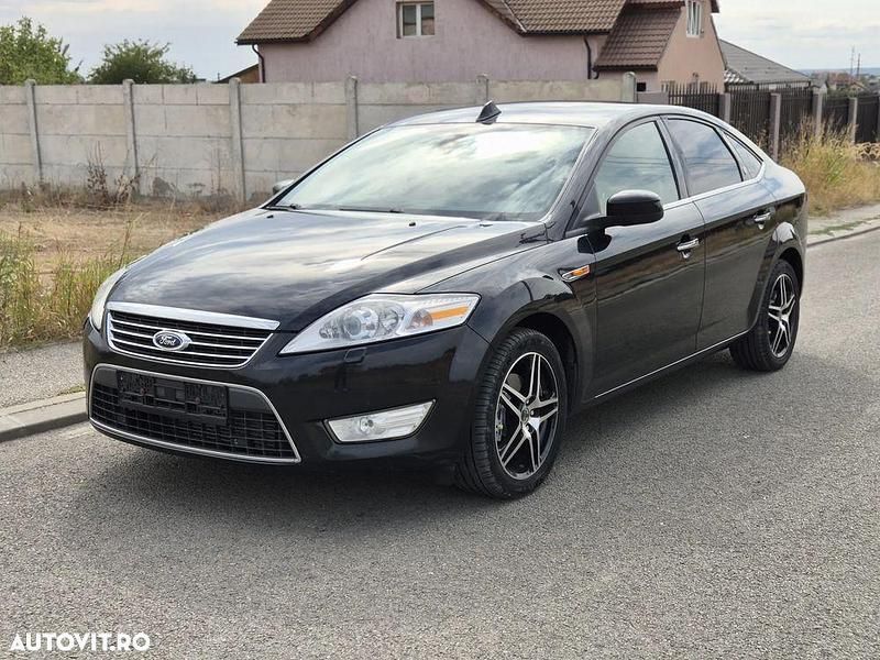 Culoarenegru Utilizat 2010 Ford Mondeo Ghia Berlinǎ | 4.999 EUR (Puțin scump) - Imagine 1/4