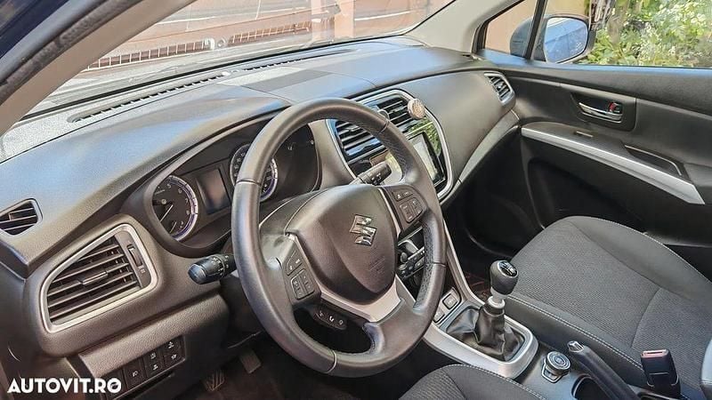 Albastru Second-hand 2019 Suzuki SX4 S-Cross SUV | 14.550 EUR (Preț bun) - Imagine 1/4