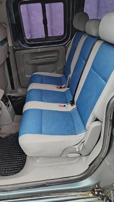 Second-hand VW Caddy 105 CP (77 kW) 2006 Gri Monovolum