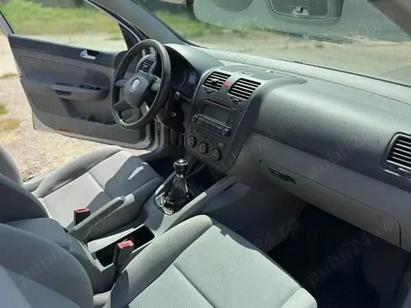 Utilizat 2004 VW Golf IV | 2.700 EUR (Scump) - Imagine 1/4