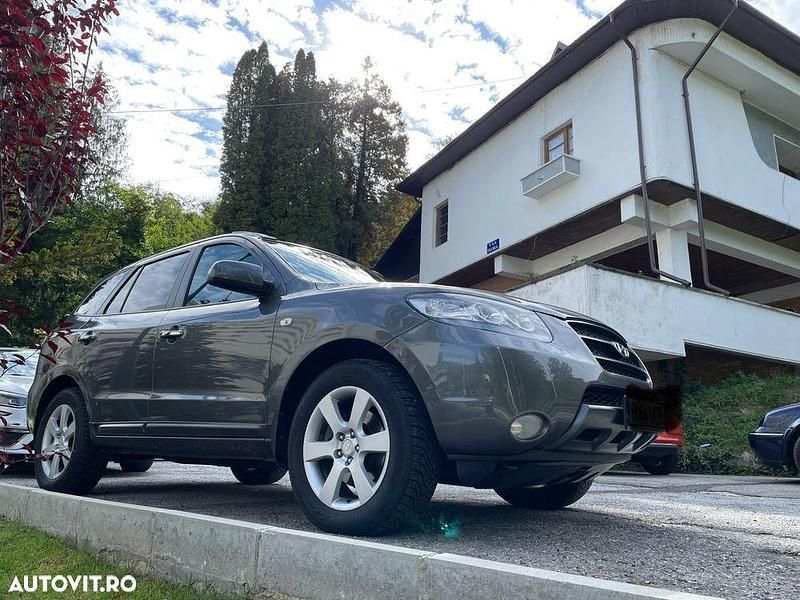 Second-hand Hyundai Santa Fe Premium 150 CP (110 kW) 2007 Gri SUV