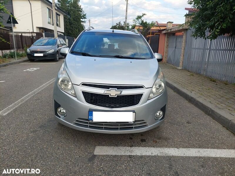 Gri Utilizat 2010 Chevrolet Spark LT Hatchback | 2.499 EUR (Preț OK) - Imagine 1/4