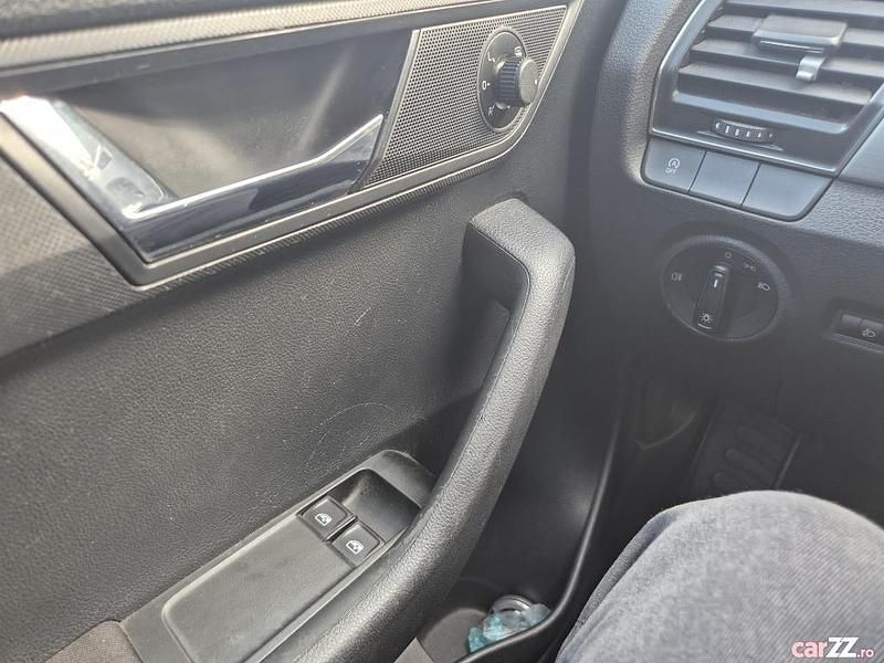 Second-hand Skoda Fabia 89 CP (65 kW) 2015 Negru Berlinǎ