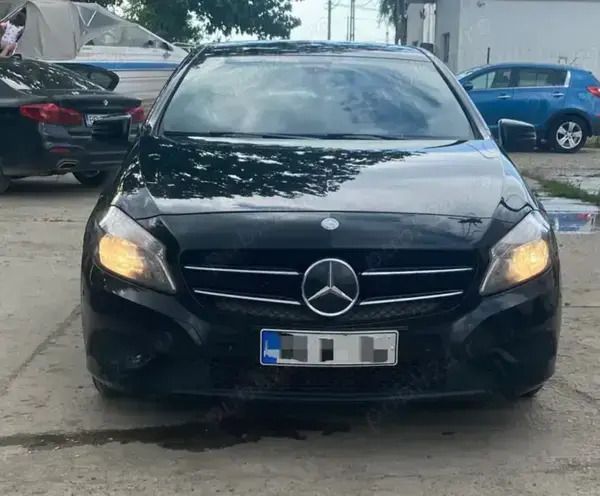 Utilizat 2013 Mercedes A180 Hatchback | 6.800 EUR - Imagine 1/4