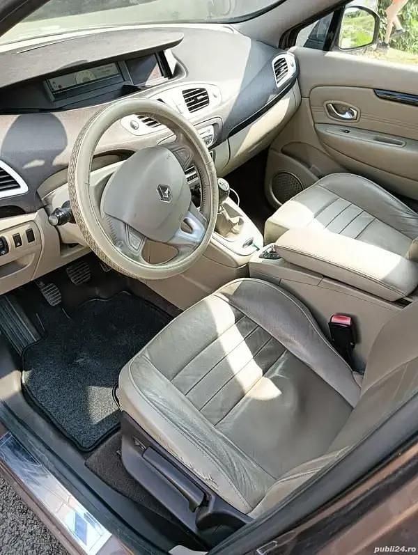 Second-hand Renault Grand Scénic 131 CP (96 kW) 2009 Monovolum