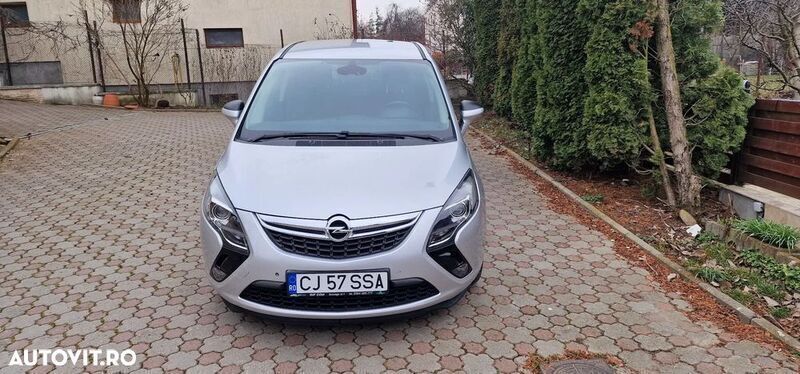 Gri Utilizat 2014 Opel Zafira Monovolum | 6.290 EUR - Imagine 1/4