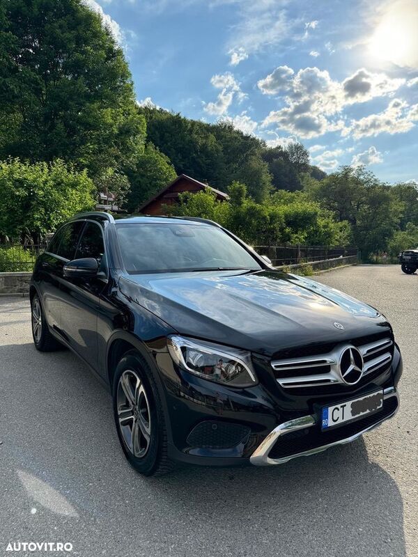 Negru Utilizat 2017 Mercedes GLC250 Exclusive SUV | 24.950 EUR (Preț OK) - Imagine 1/4