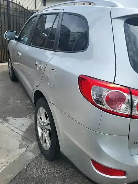 Utilizat 2010 Hyundai Santa Fe SUV | 7.800 EUR (Puțin scump) - Imagine 1/4