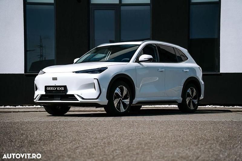 Second-hand Geely EX5 160 kW (218 CP) 2025 Culoarealb SUV