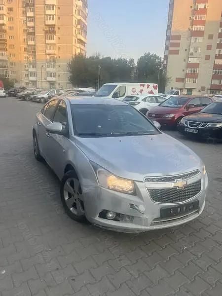 Utilizat 2011 Chevrolet Cruze Berlinǎ | 1.595 EUR (Super Preț) - Imagine 1/4