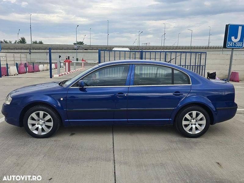 Culoarealbastru Utilizat 2005 Skoda Superb Elegance Berlinǎ | 2.990 EUR - Imagine 1/4