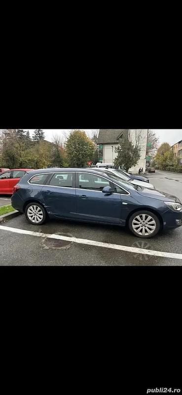 Utilizat 2010 Opel Astra Break | 1.680 EUR (Preț bun) - Imagine 1/3