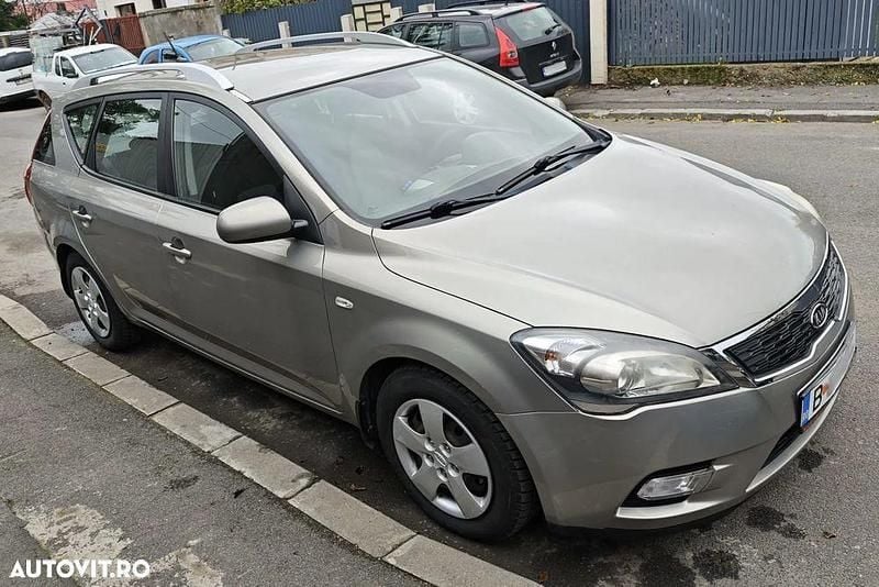 Culoaregri Utilizat 2012 Kia Ceed Sportswagon Vision Break | 3.999 EUR - Imagine 1/4