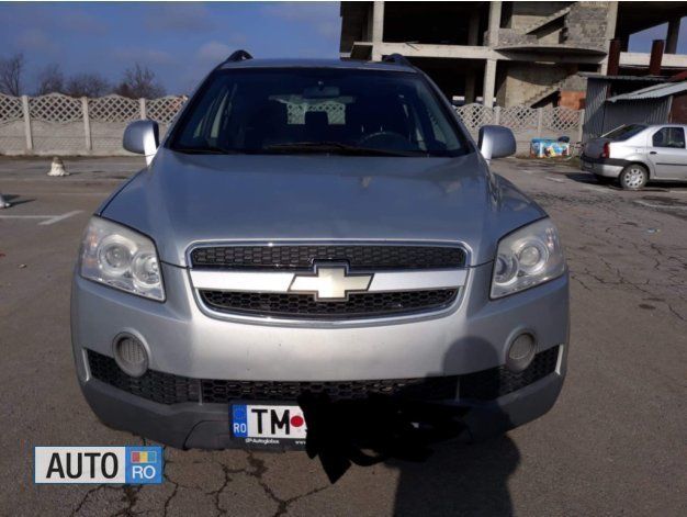 Second-hand Chevrolet Captiva 105 CP (77 kW) 2007 Argintiu SUV