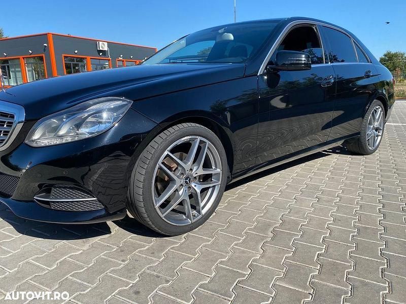 Second-hand Mercedes E200 136 CP (100 kW) 2016 Culoarenegru Hatchback