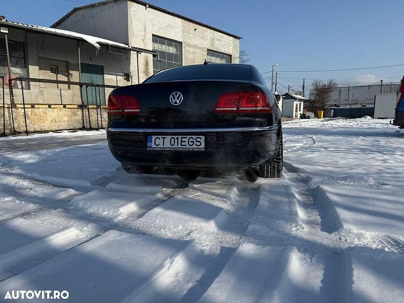Second-hand VW Phaeton 240 CP (176 kW) 2011 Culoarenegru Berlinǎ