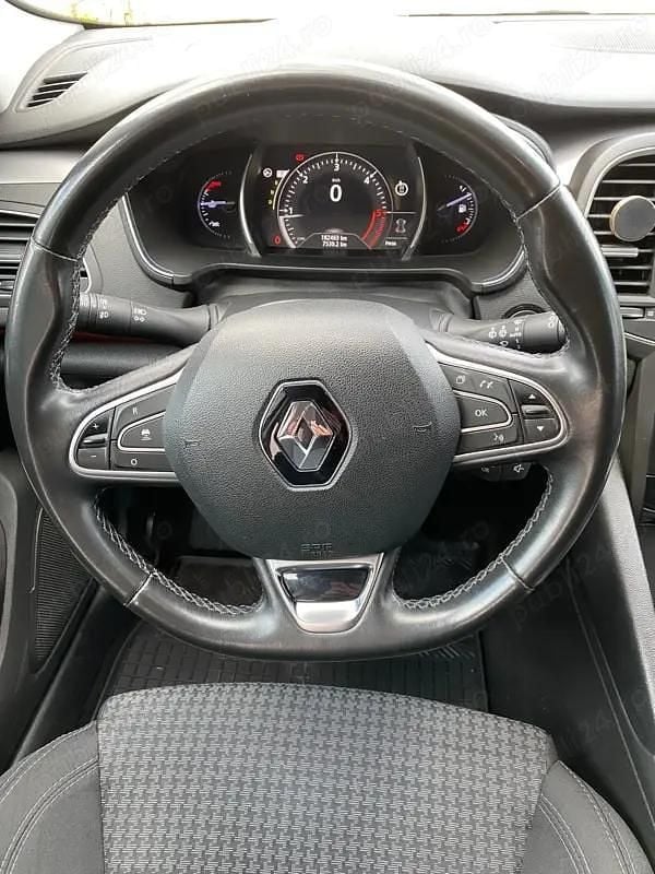 Second-hand Renault Talisman 110 CP (80 kW) 2016 Albastru Hatchback