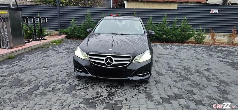 Utilizat 2016 Mercedes E200 Berlinǎ | 12.000 EUR (Preț bun) - Imagine 1/4