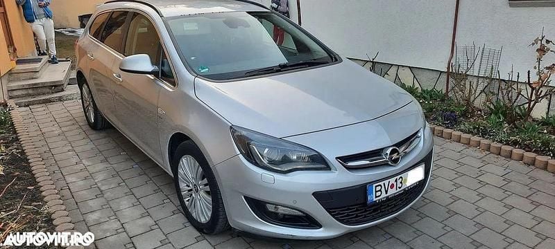 Culoaregri Utilizat 2014 Opel Astra Break | 3.900 EUR (Preț bun) - Imagine 1/4