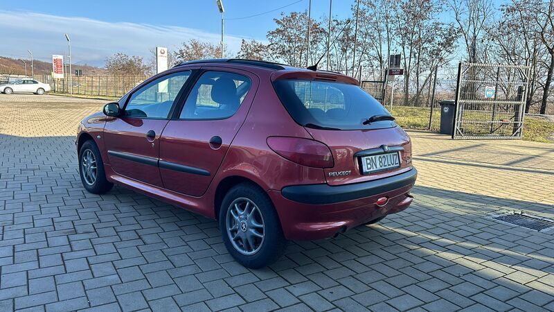 Second-hand Peugeot 206 109 CP (80 kW) 2001 Rosu metalizat Hatchback