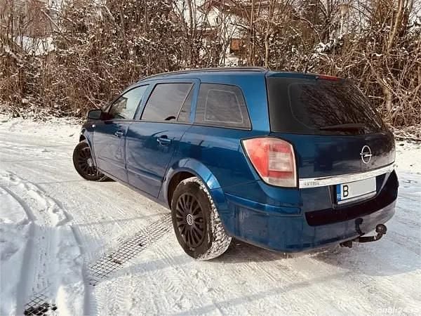 Second-hand Opel Astra 116 CP (85 kW) 2008 Break