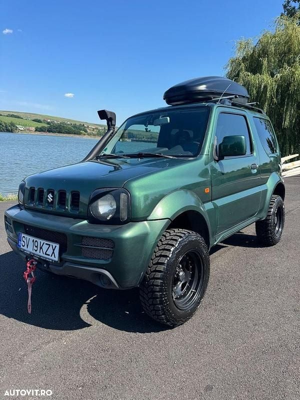 Culoareverde Utilizat 2009 Suzuki Jimny Style SUV | 9.600 EUR (Scump) - Imagine 1/4