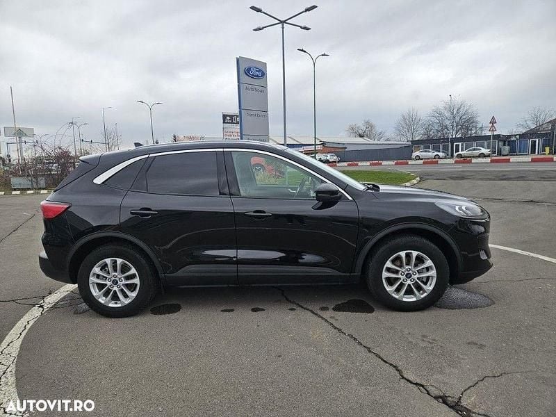 Second-hand Ford Kuga 190 CP (139 kW) 2023 Culoarenegru SUV