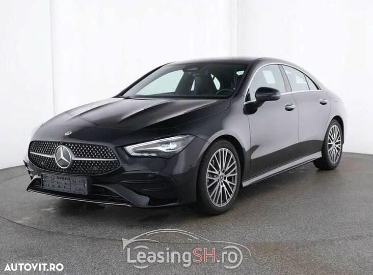 Negru Utilizat 2024 Mercedes 180 AMG line Berlinǎ | 33.990 EUR (Preț bun) - Imagine 1/4
