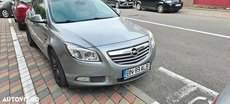 Culoaregri Utilizat 2010 Opel Insignia Berlinǎ | 3.250 EUR (Preț bun) - Imagine 1/4
