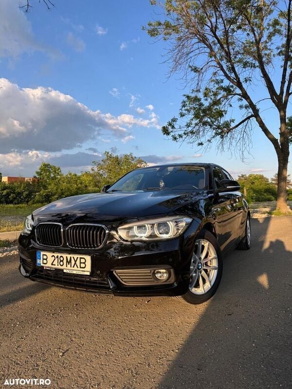 Negru Utilizat 2018 BMW 118 Hatchback | 12.500 EUR (Preț OK) - Imagine 1/4
