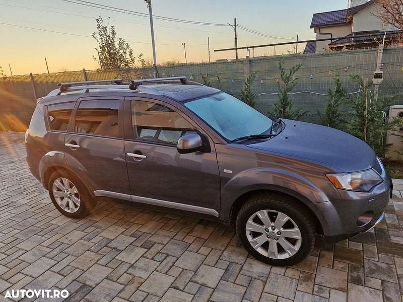 Second-hand Mitsubishi Outlander Intense+ 156 CP (114 kW) 2008 Culoaregri SUV