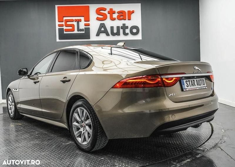 Second-hand Jaguar XF R-Sport 163 CP (119 kW) 2016 Galbeuriu Berlinǎ