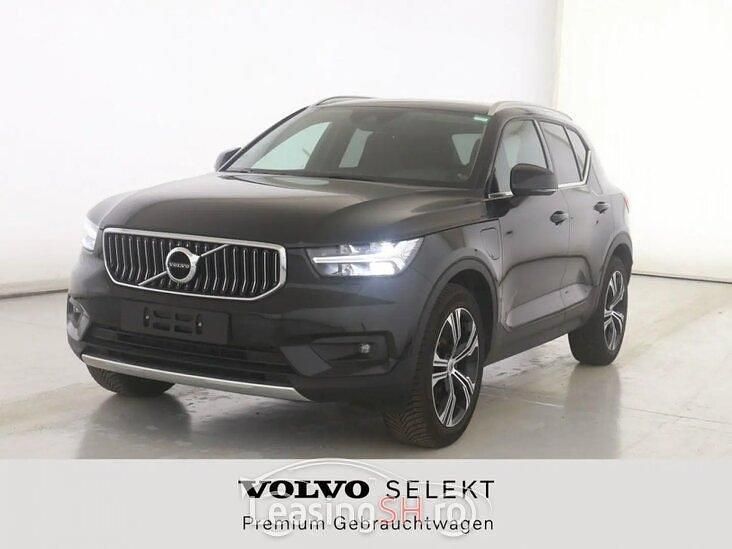 Negru Utilizat 2022 Volvo XC40 Inscription SUV | 38.780 EUR (Scump) - Imagine 1/4