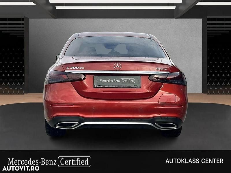 Second-hand Mercedes E300 AMG line 306 CP (225 kW) 2021 Culoarerosu Berlinǎ