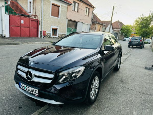 Utilizat 2016 Mercedes GLA200 SUV | 16.699 EUR - Imagine 1/4