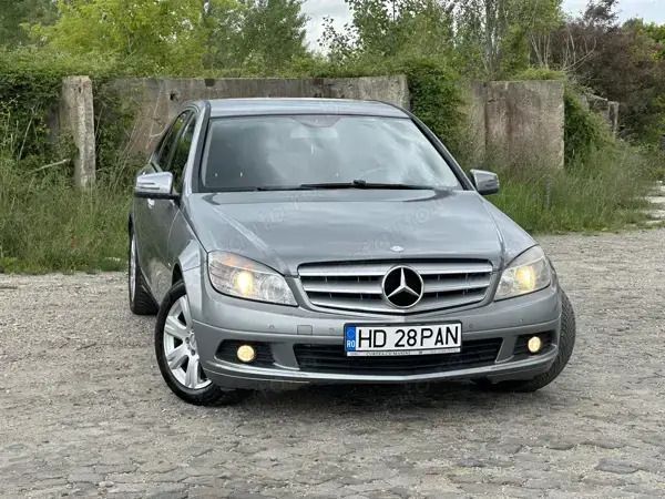 Gri Utilizat 2011 Mercedes C200 Berlinǎ | 8.000 EUR (Preț OK) - Imagine 1/4