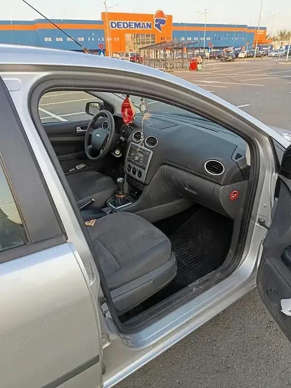 Utilizat 2006 Ford Focus Hatchback | 1.500 EUR (Preț OK) - Imagine 1/4