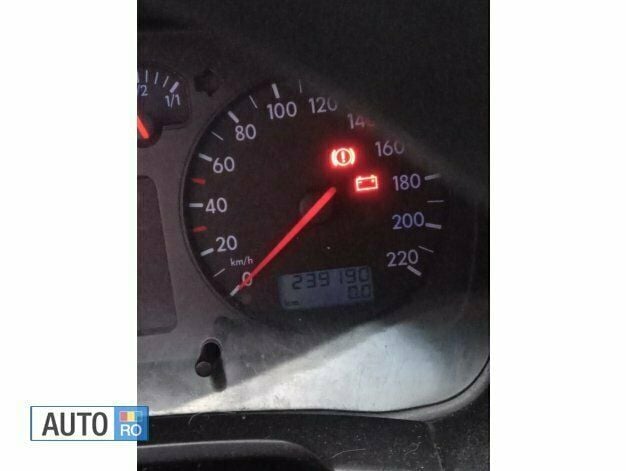Negru Utilizat 2000 VW Golf IV Hatchback | 1.550 EUR (Preț OK) - Imagine 1/3